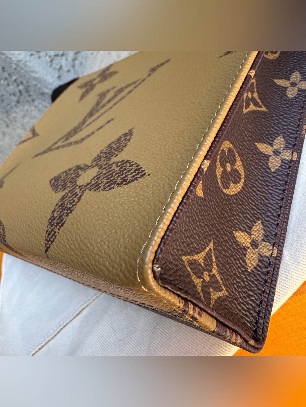 Louis Vuitton Reverse Monogram Toiletry Pouch 26 - Picture 13 of 15